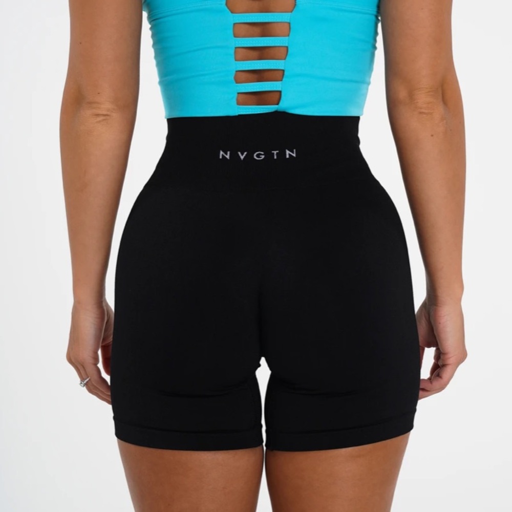 NVGTN solid seamless shorts